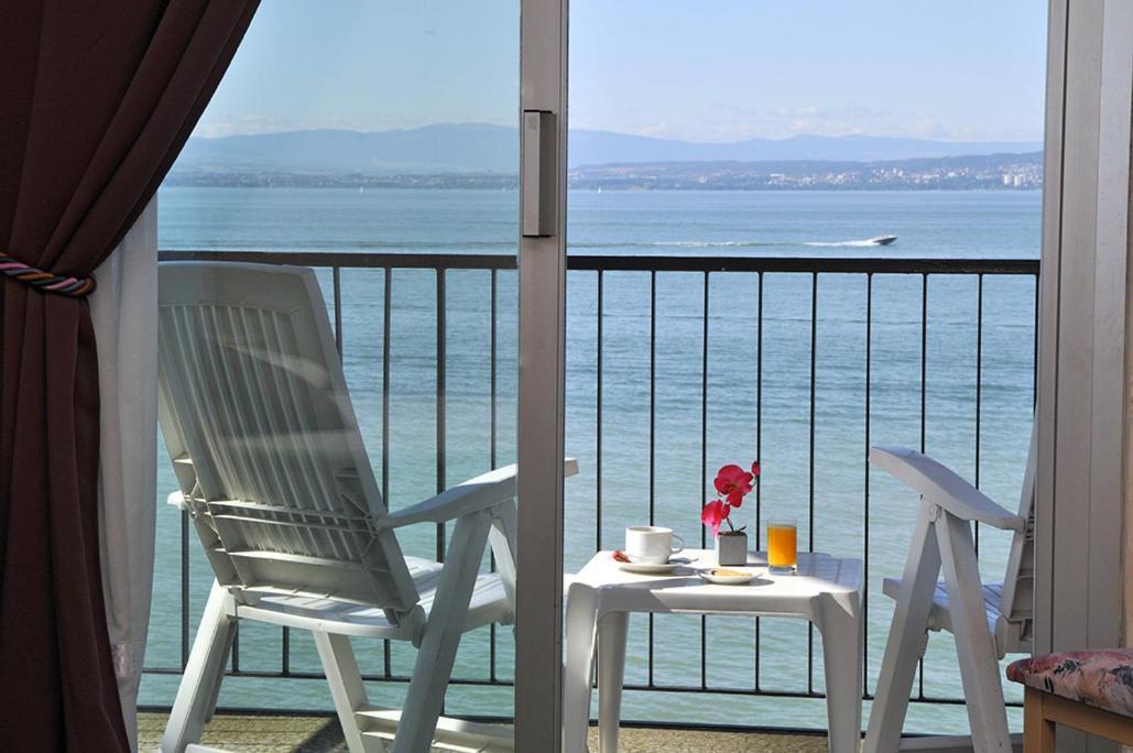 Hotel Restaurant Le Panorama Neuvecelle Exteriör bild